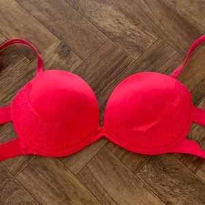 Victoria’s Secret very sexy strapless
